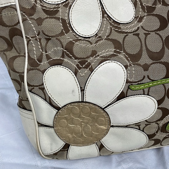 SOLD Coach Bleeker Signature Flower Floral Daisy Bag Tote Shopper Tan F14724 - Picture 3 of 17
